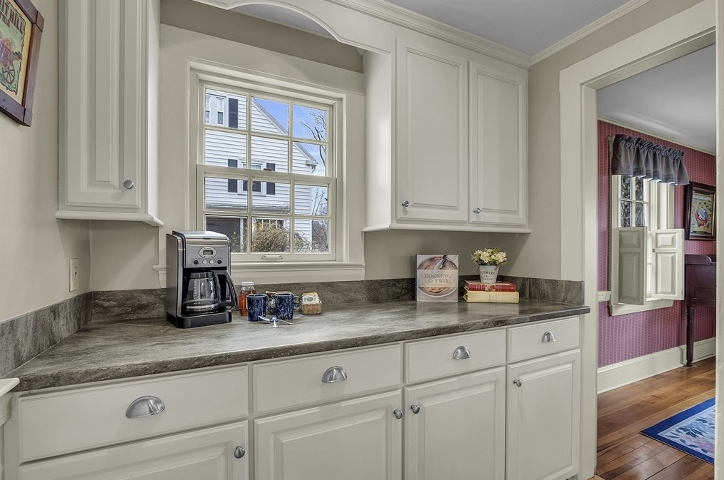 9 Carlisle St, Andover MA 01810-1423 exterior