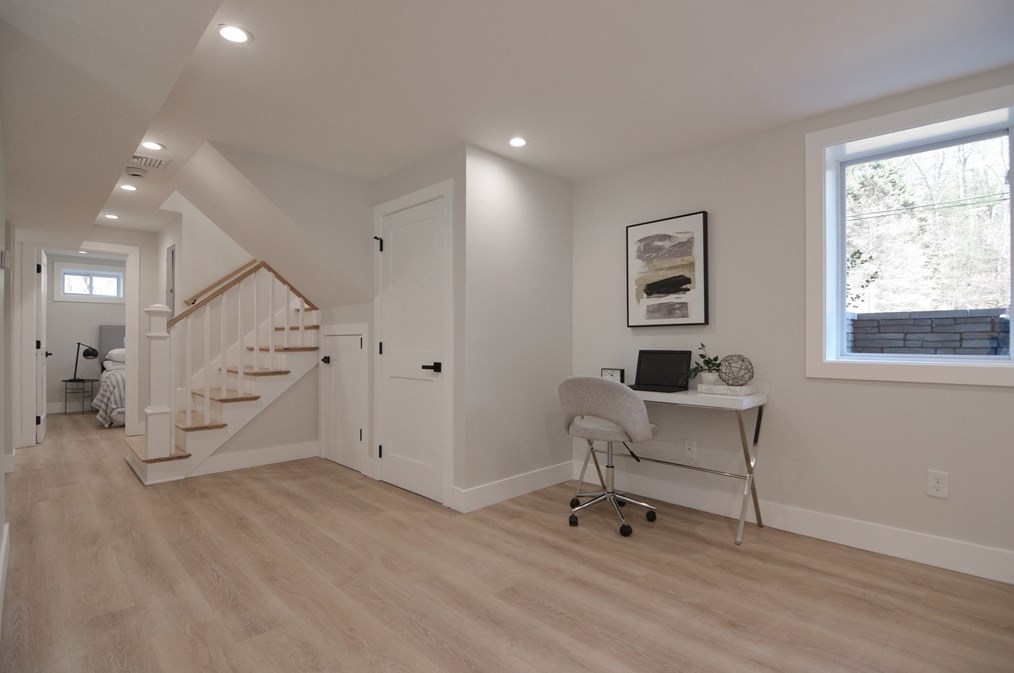 1 Duane Dr, North Reading MA 01864-1505 exterior