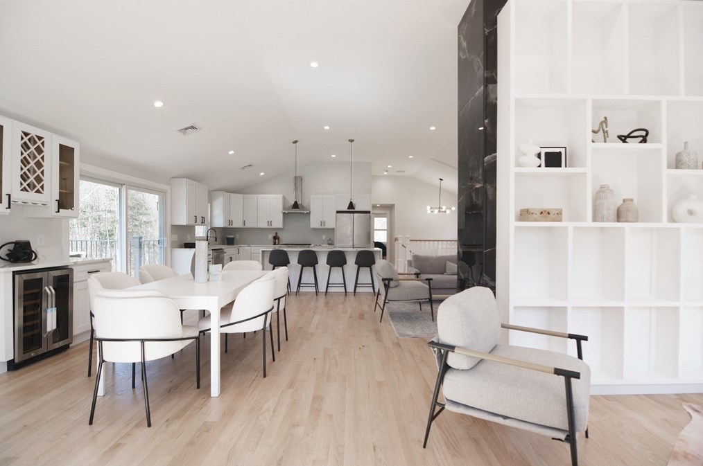 1 Duane Dr, North Reading MA 01864-1505 exterior