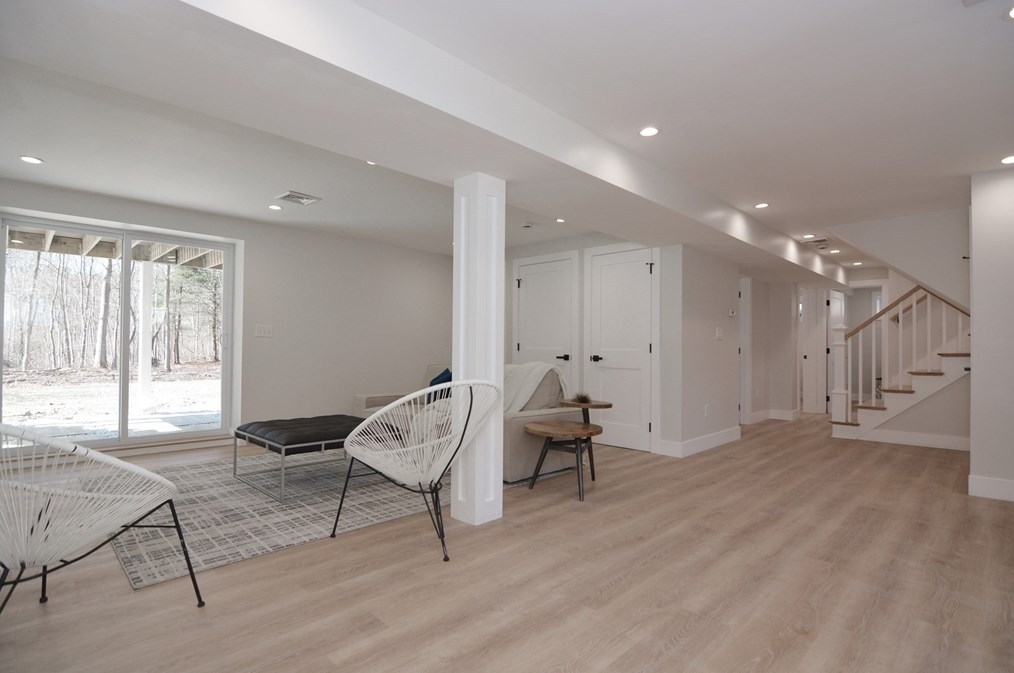 1 Duane Dr, North Reading MA 01864-1505 exterior