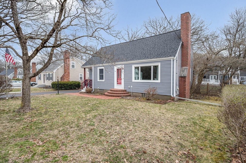 52 Tennyson Rd, Reading, MA 01867 exterior