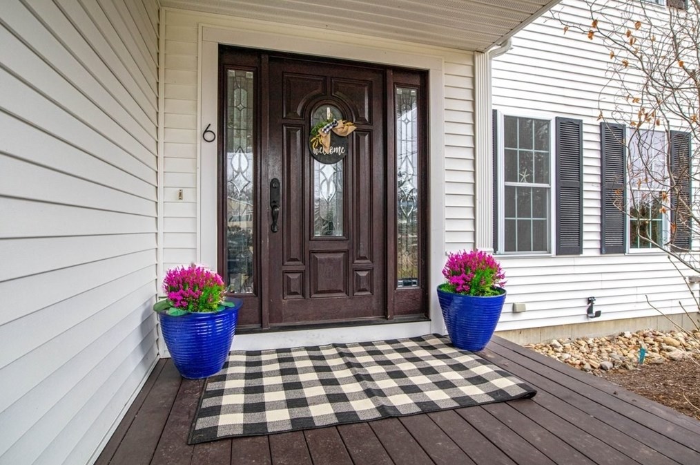 6 Windcrest Ln, Millis, MA 02054 exterior