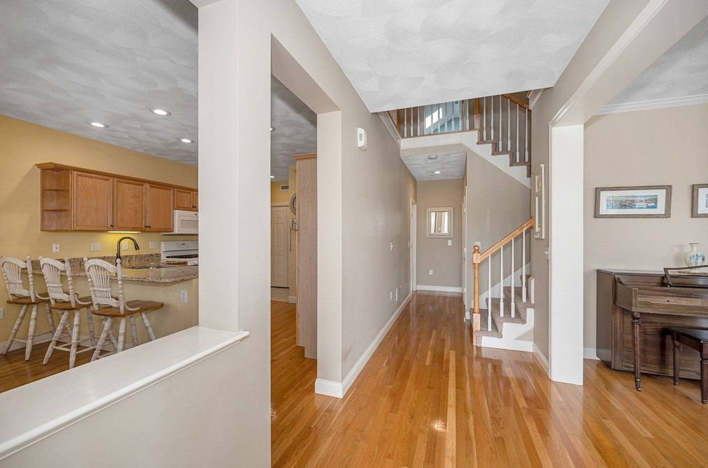 38 Emerald Ct, Tewksbury, MA 01876-5203