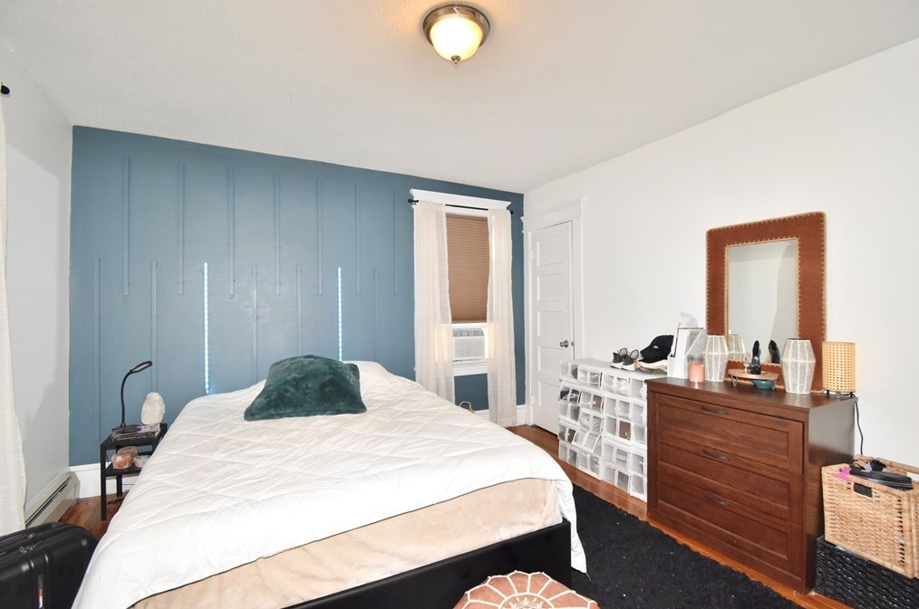 76 Enfield St, Springfield MA  01151-2329 exterior