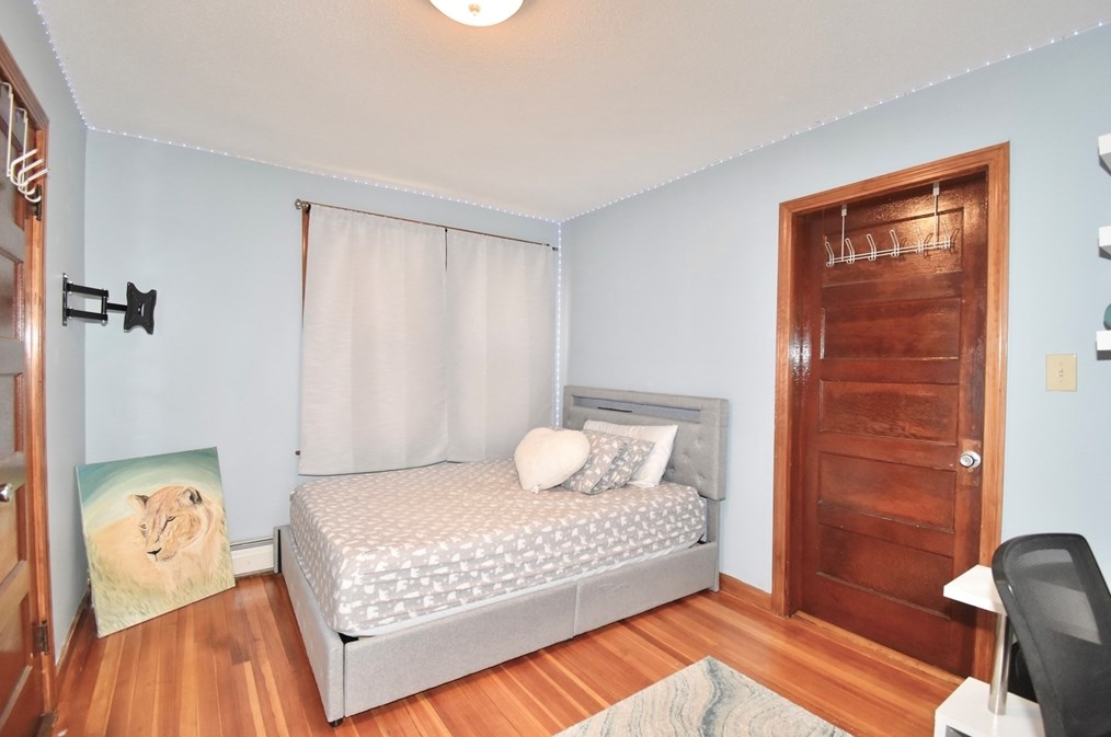 76 Enfield St, Springfield MA  01151-2329 exterior