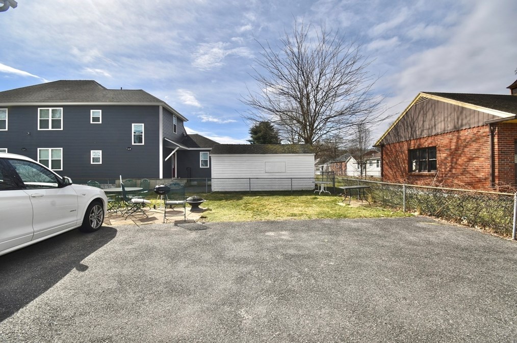 76 Enfield St, Springfield MA  01151-2329 exterior