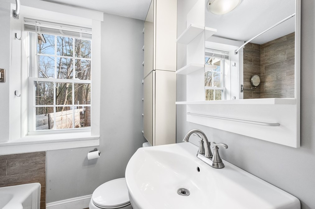 125 Forest St, Weymouth MA  02190-1005 exterior