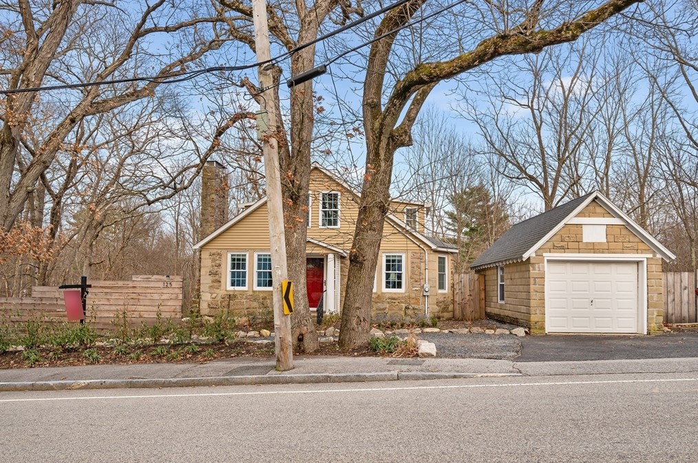 125 Forest St, Weymouth MA  02190-1005 exterior