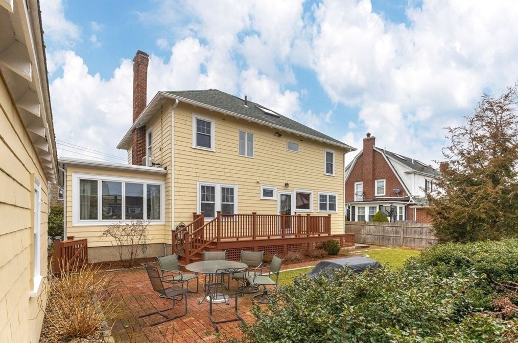 360 Payson Rd, Belmont MA 02478-2720 exterior