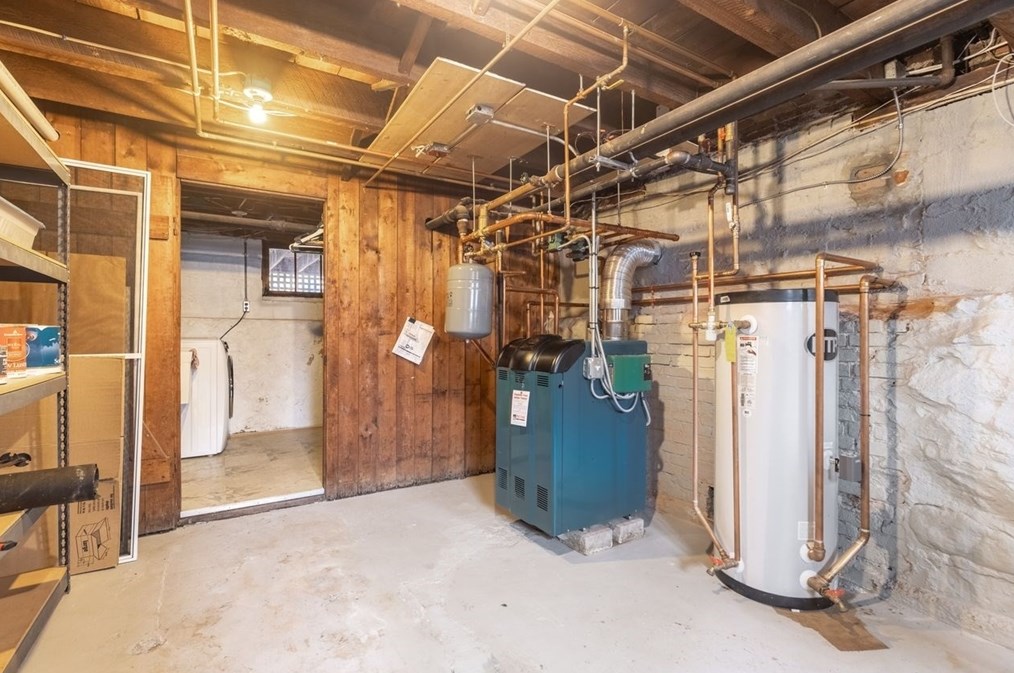 360 Payson Rd, Belmont MA 02478-2720 exterior