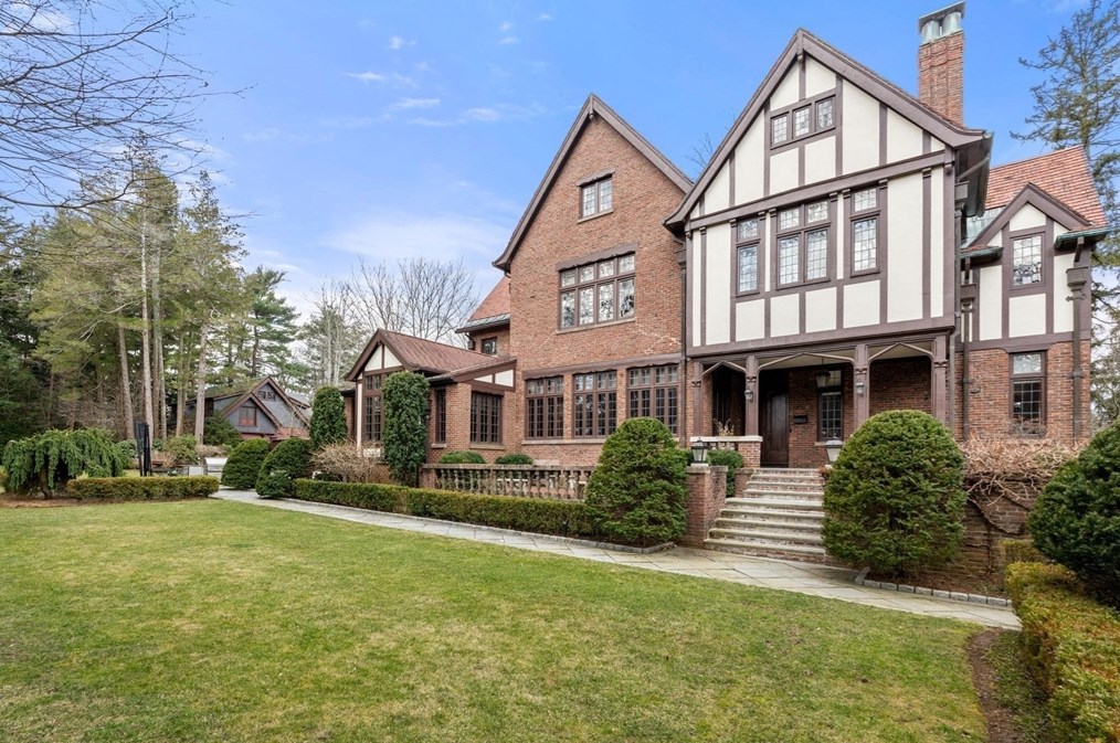 28 Sargent St, Newton, MA 02458