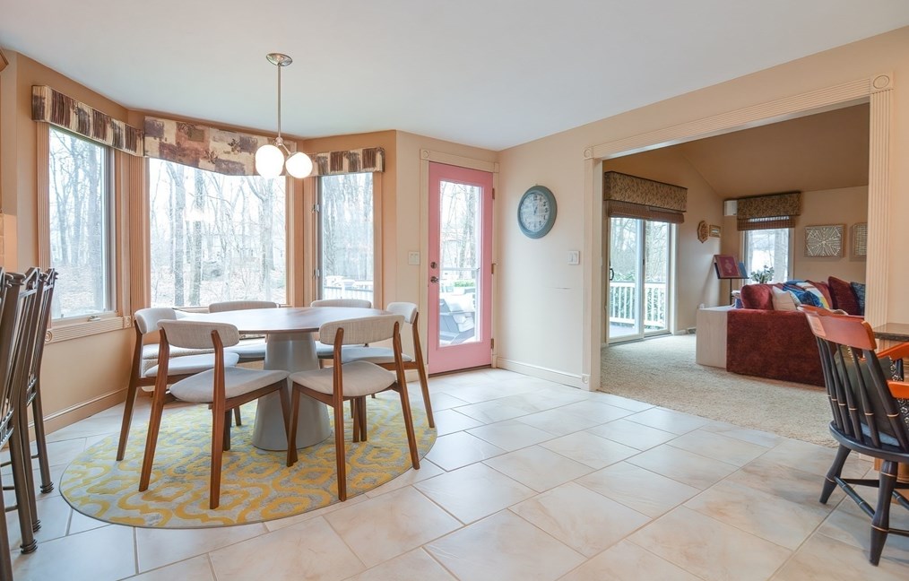 26 Aspen Rd, Sharon MA  02067-3207 exterior