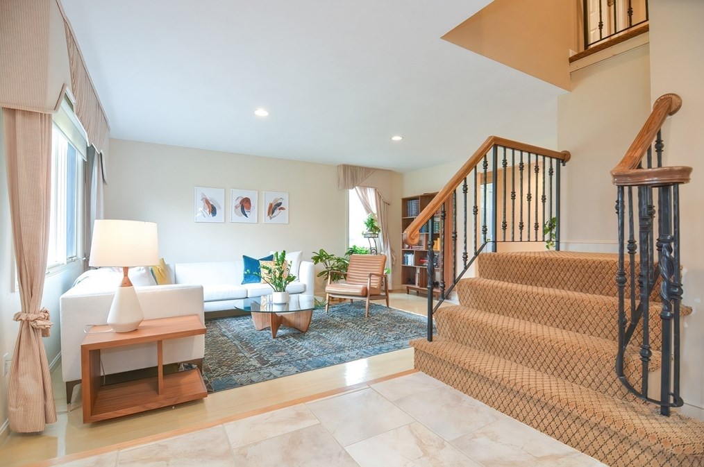 26 Aspen Rd, Sharon MA  02067-3207 exterior