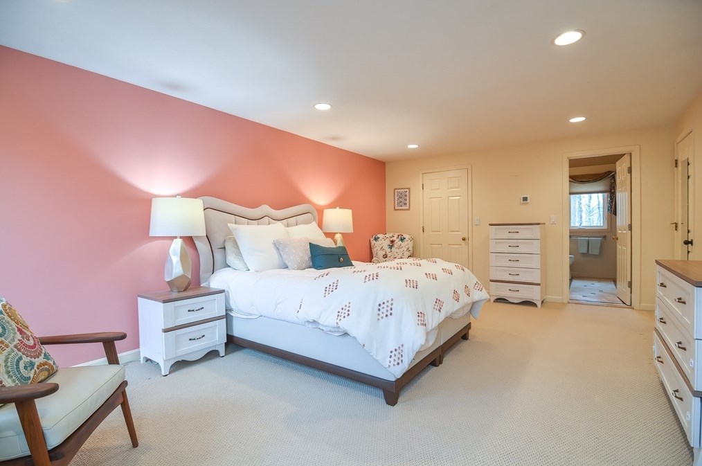 26 Aspen Rd, Sharon MA  02067-3207 exterior