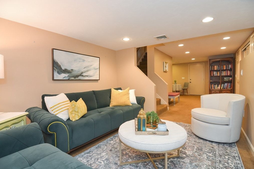 26 Aspen Rd, Sharon MA  02067-3207 exterior