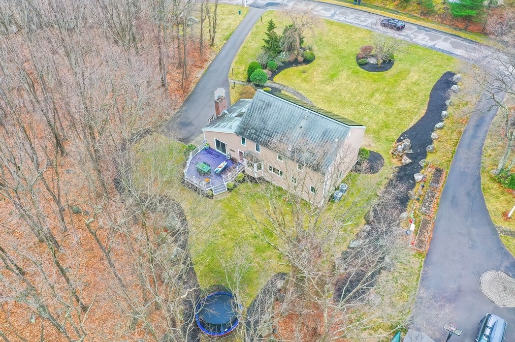 26 Aspen Rd, Sharon MA  02067-3207 exterior