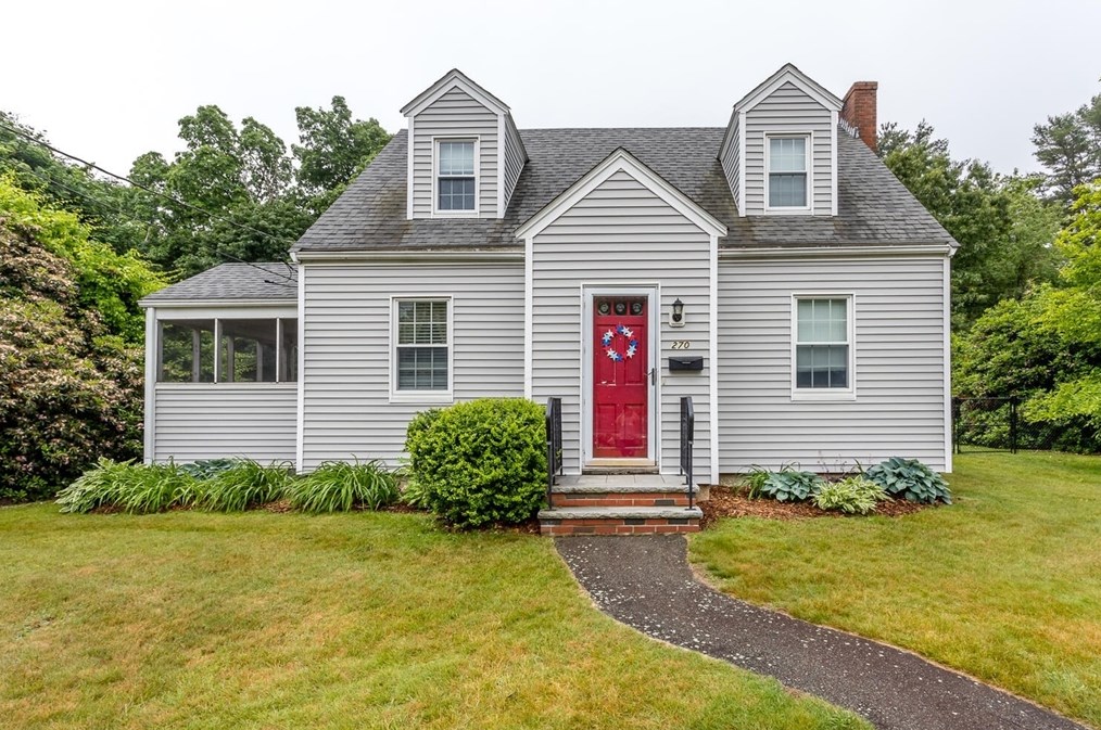 270 Pond St, Avon, MA 02322