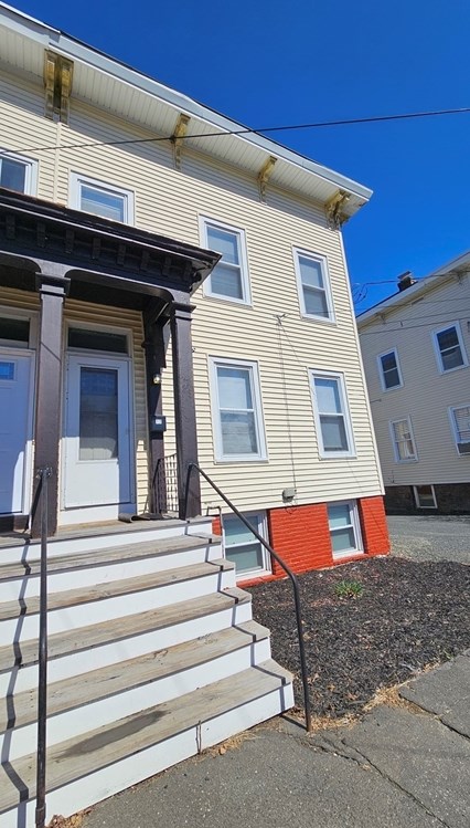 17 Green Ave, Montgomery, MA 01085