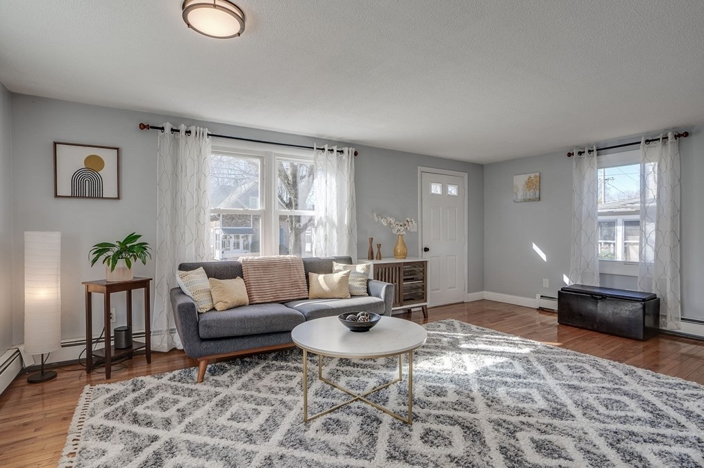 15 Winter St, Reading MA 01867-2642 exterior