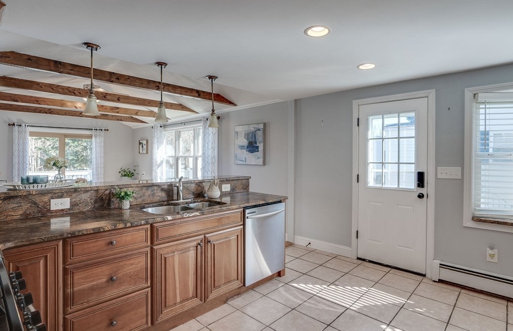 15 Winter St, Reading MA 01867-2642 exterior