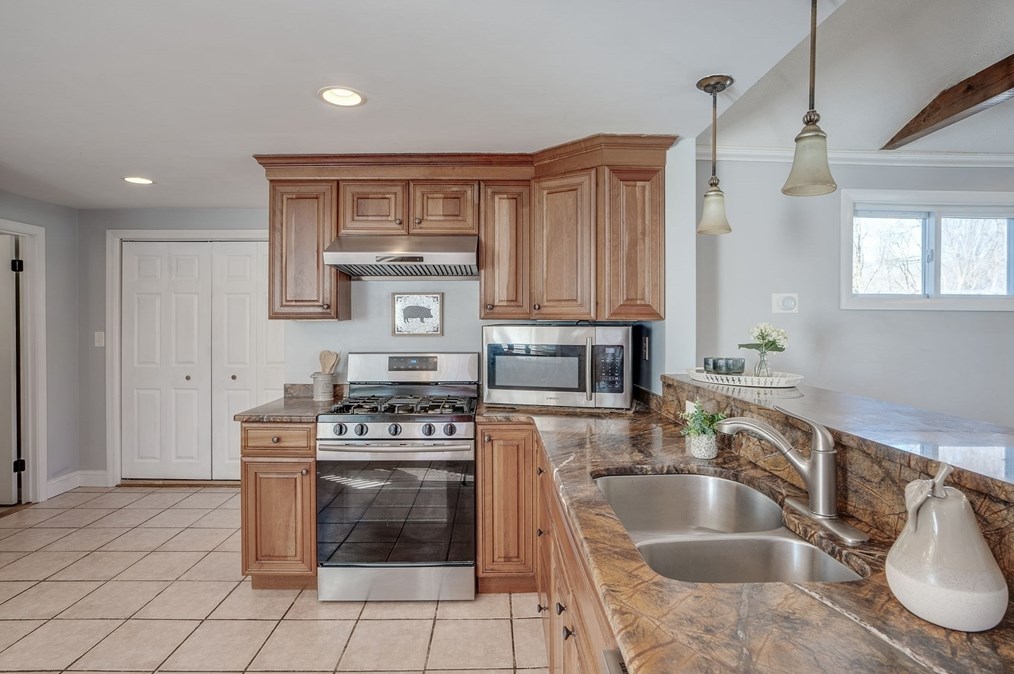 15 Winter St, Reading MA 01867-2642 exterior