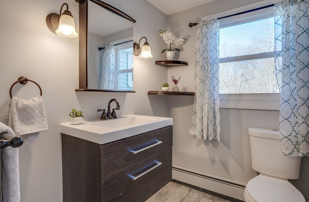 15 Winter St, Reading MA 01867-2642 exterior