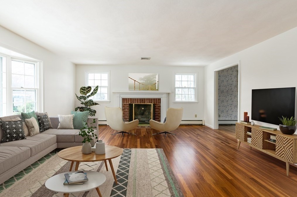 12 Winter St, Wayland MA  01778-4916 exterior