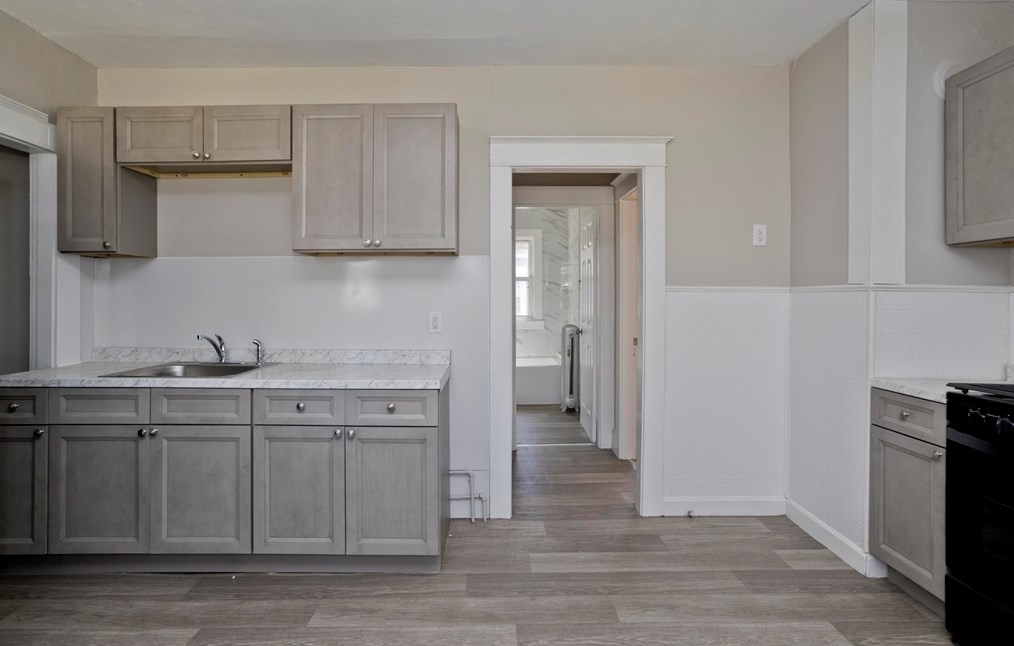 59 Eloise St, Springfield MA  01118-2127 exterior