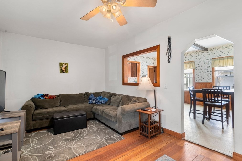 123 Allston Ave, Worcester MA  01604-3324 exterior