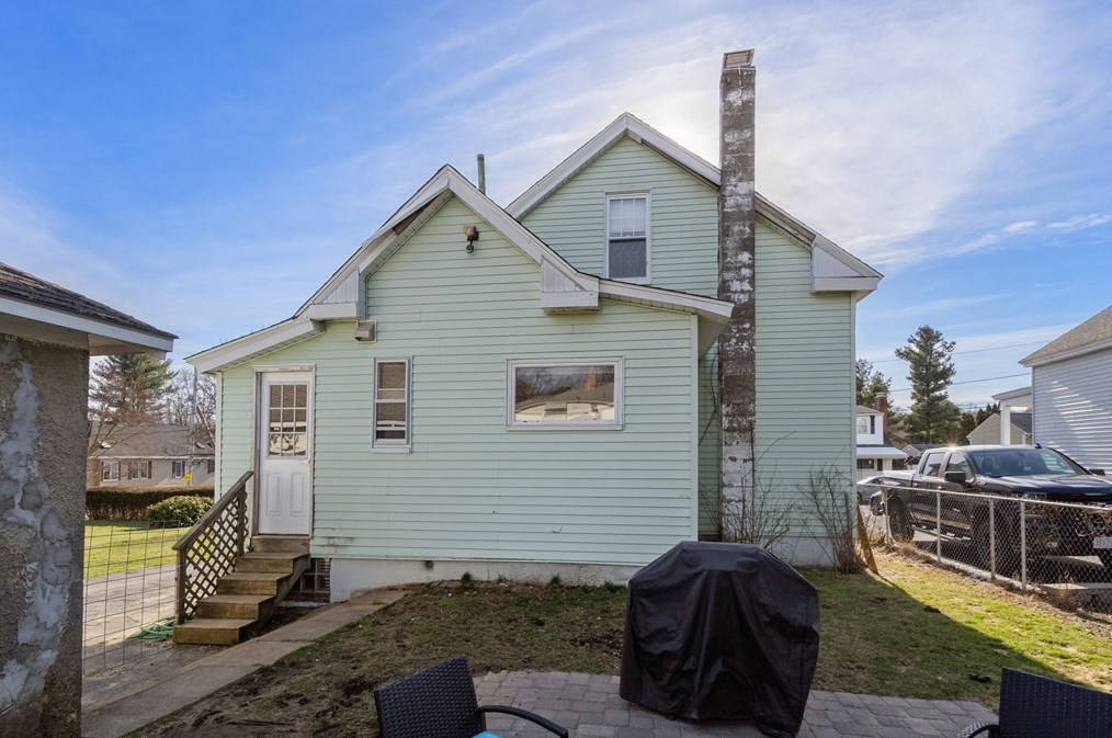 123 Allston Ave, Worcester MA  01604-3324 exterior