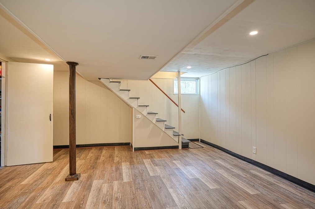 201 Gorwin Dr, Holliston MA  01746-1532 exterior