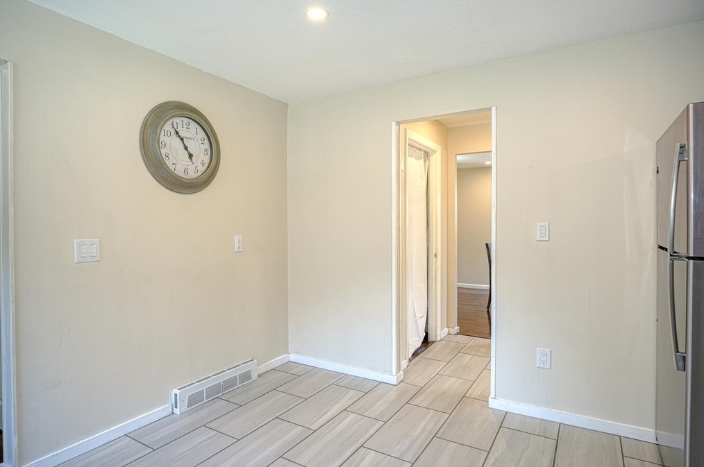 201 Gorwin Dr, Holliston MA  01746-1532 exterior