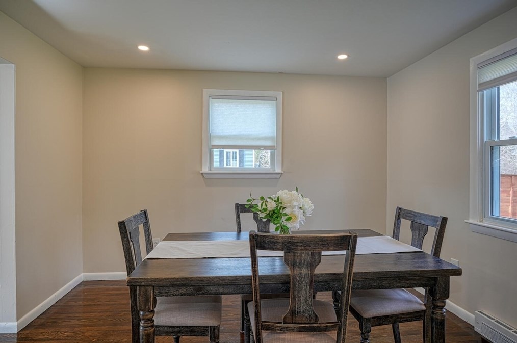 201 Gorwin Dr, Holliston MA  01746-1532 exterior