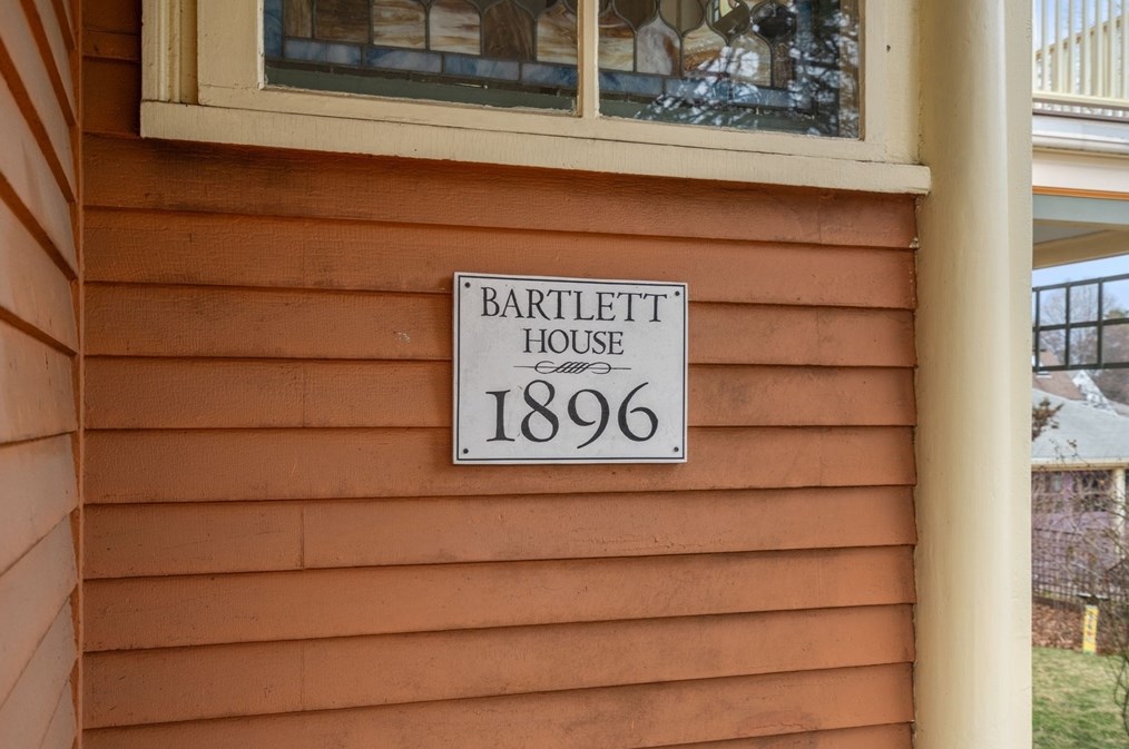 90 School St, Belmont MA 02478-3013 exterior