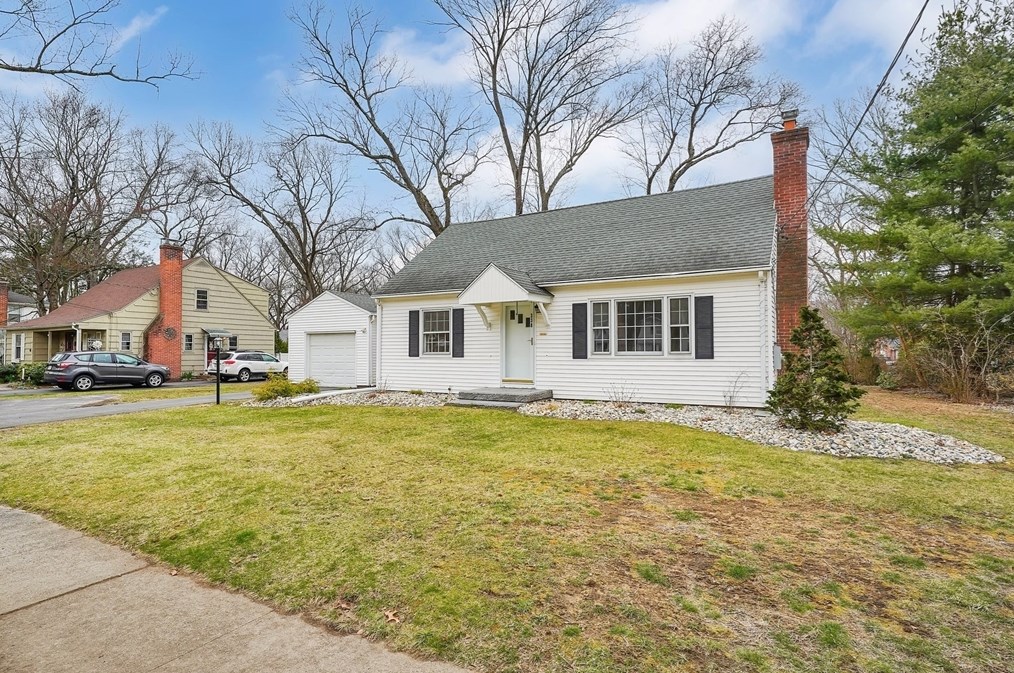 338 Maple Rd, Longmeadow, MA 01106 exterior