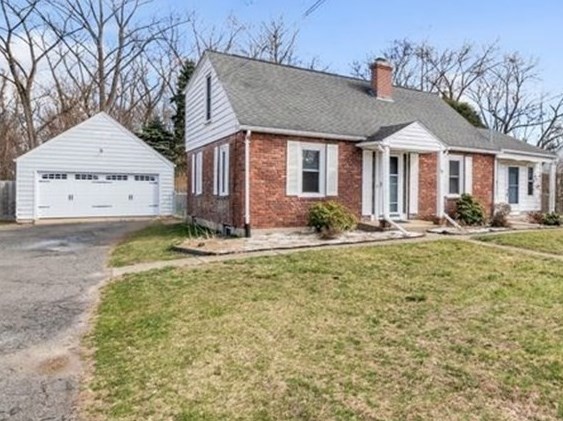 10 Elizabeth St, West Springfield, MA 01089