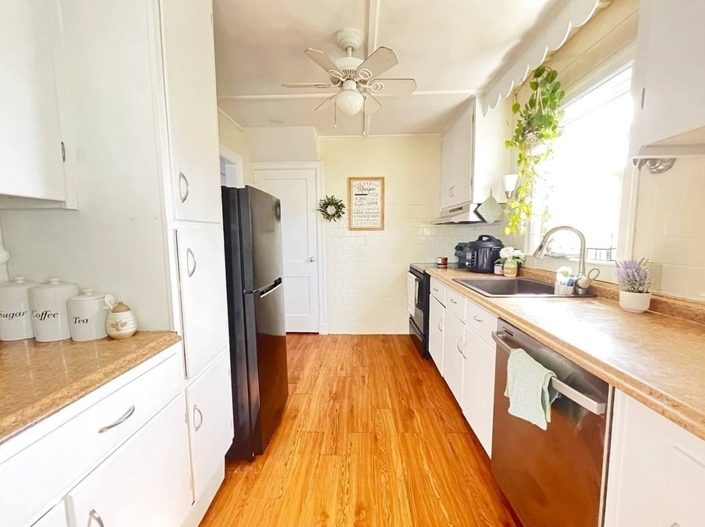 38 Rock St, Mansfield MA  02048-2347 exterior