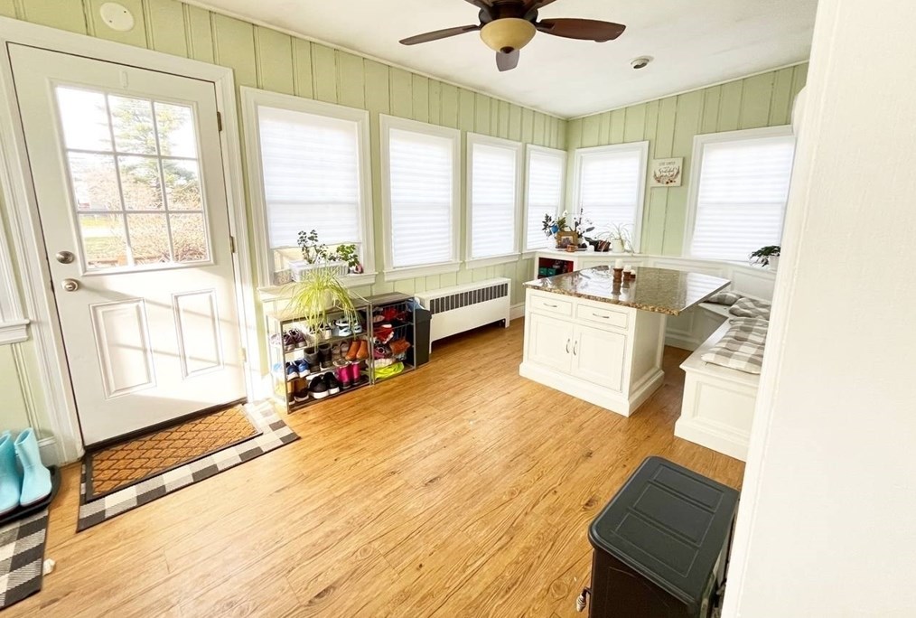 38 Rock St, Mansfield MA  02048-2347 exterior