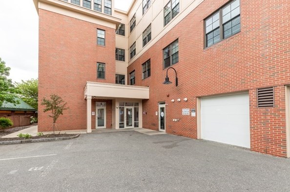 26 New Derby St #201, Salem, MA 01970