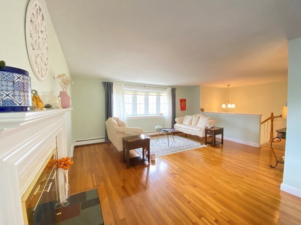 1710 Trapelo Rd #1, Waltham, MA 02451