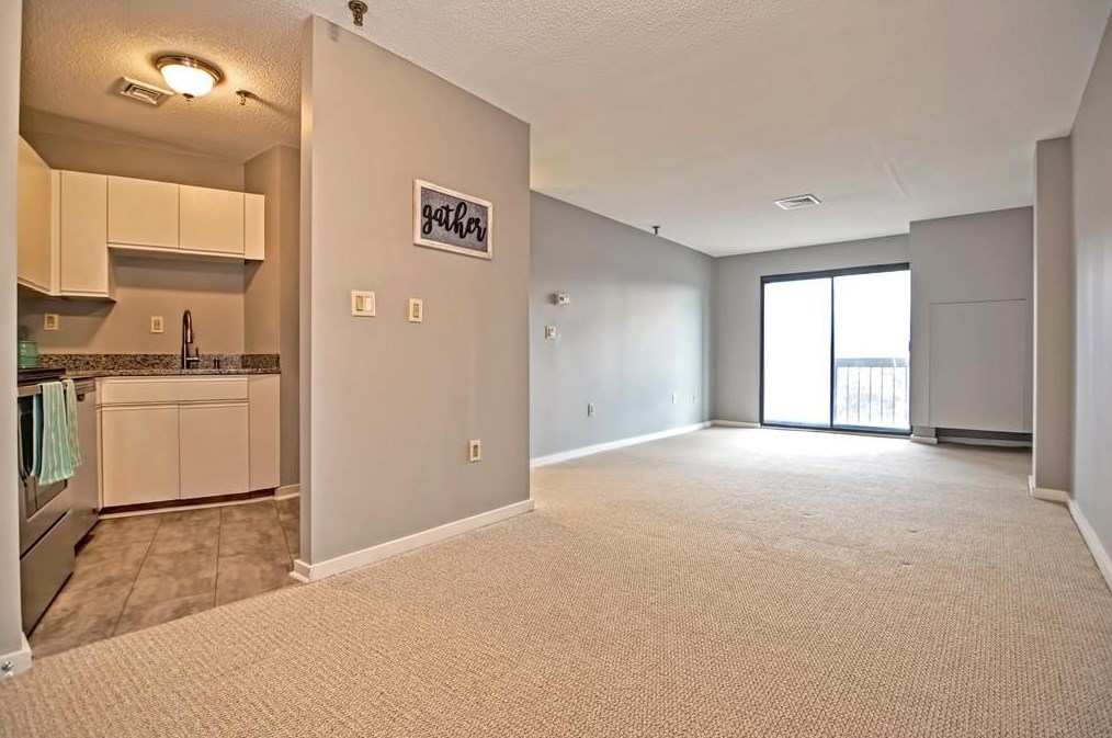 90 Quincy Shore Dr Apt 423, Quincy, MA 02171