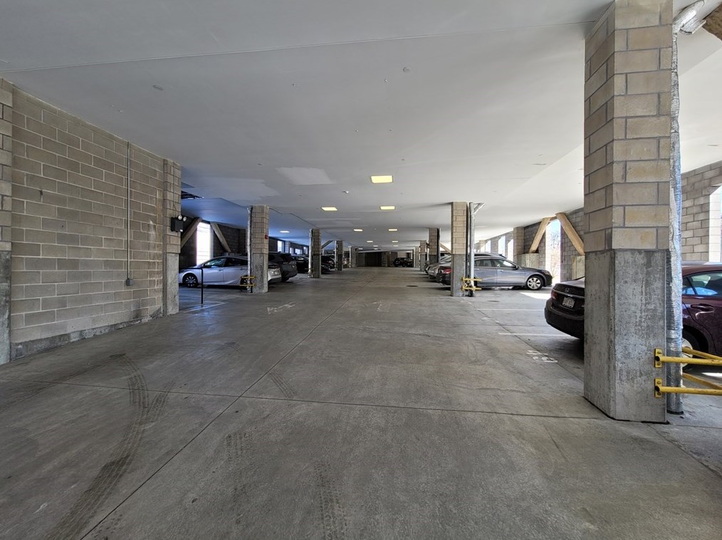 1 Brook Rd #302, Quincy, MA 02169