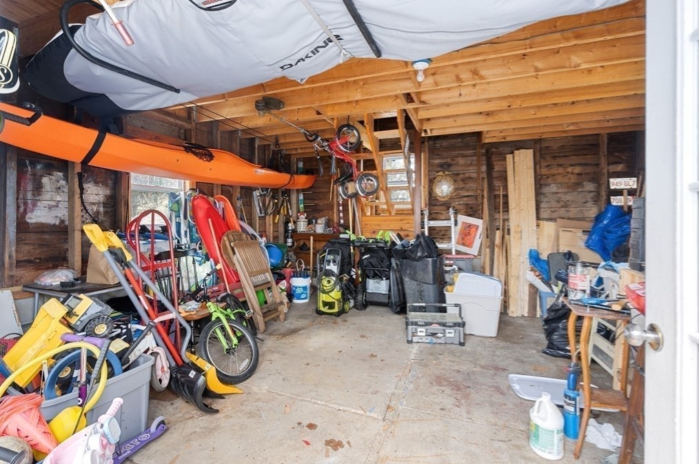 17 Whitney Ave, Beverly MA  01915-3435 exterior