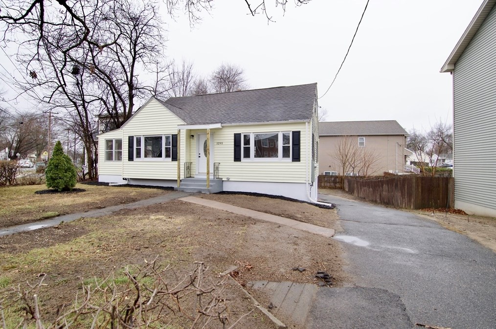 1295 Bay St, Springfield, MA 01109 exterior