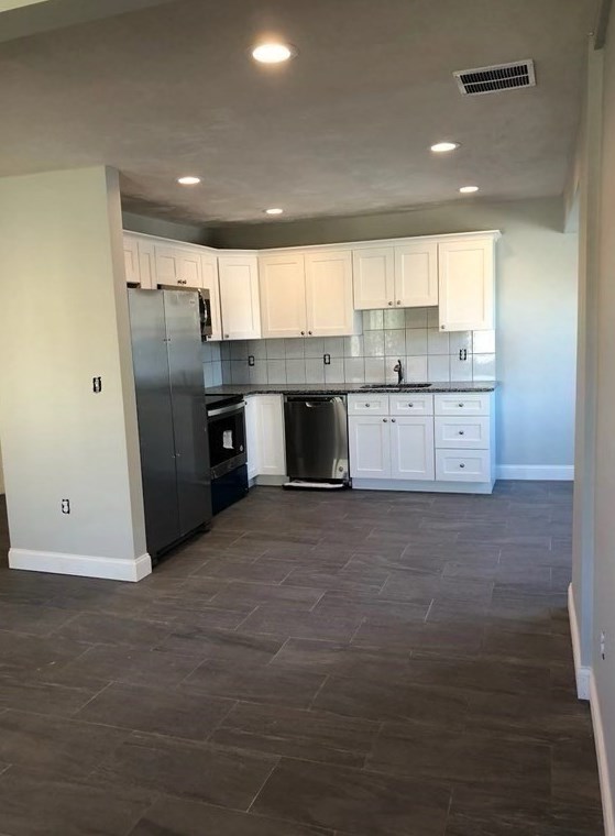 144 Park St #2, North Reading, MA 01864