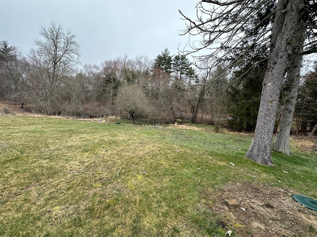 260 Tremont St, Rehoboth MA  02769-2706 exterior