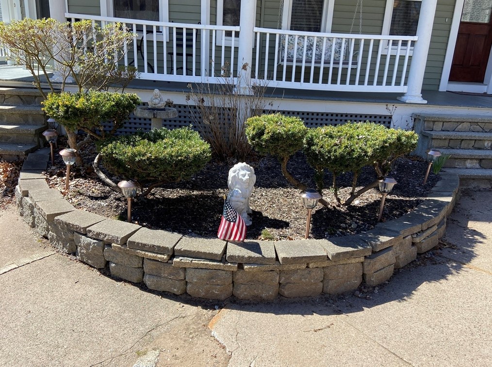 11 Pearl St, Holyoke MA  01040-2605 exterior