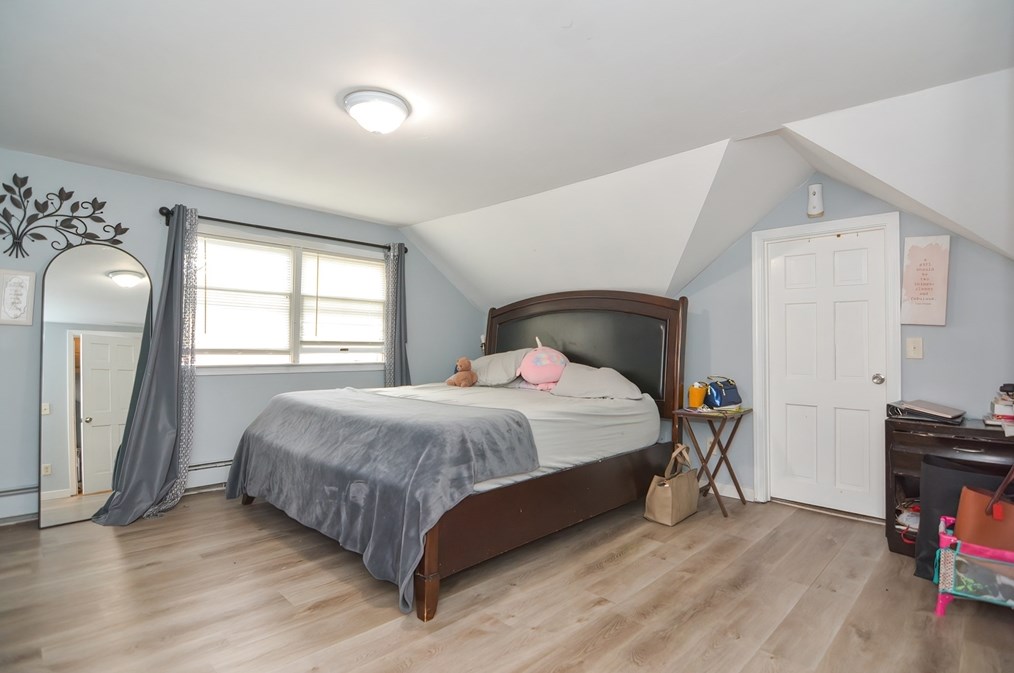 90 Christine St, Worcester MA  01606-2368 exterior