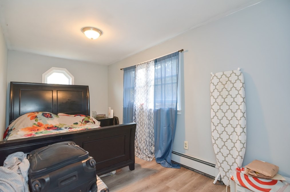 90 Christine St, Worcester MA  01606-2368 exterior