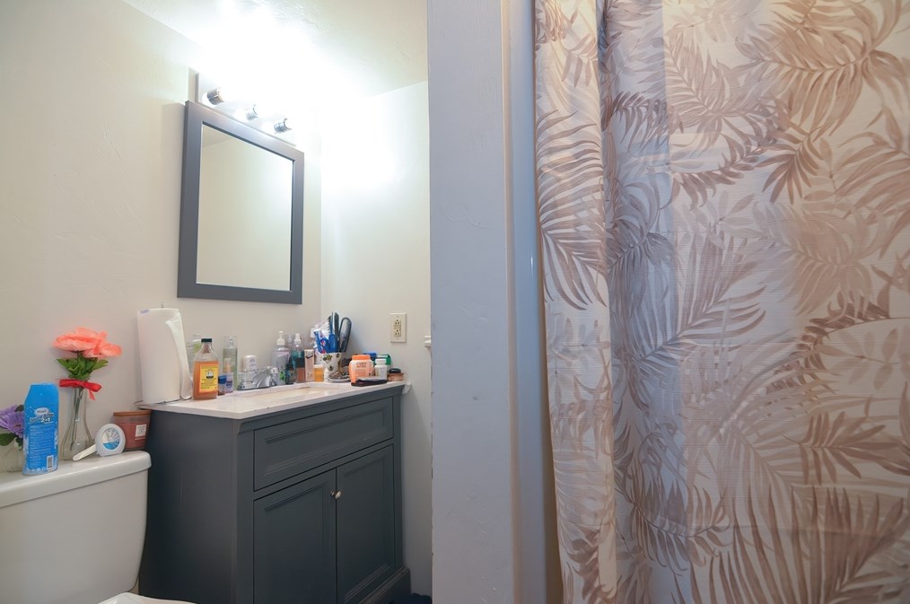 90 Christine St, Worcester MA  01606-2368 exterior